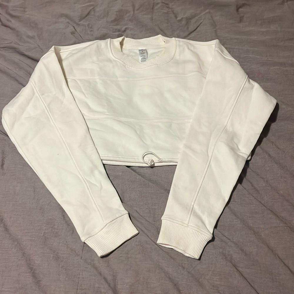 Altar’d State Revival cropped sweatshirt. Size medium. Like new!